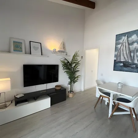 C-4 By Som Menorca *